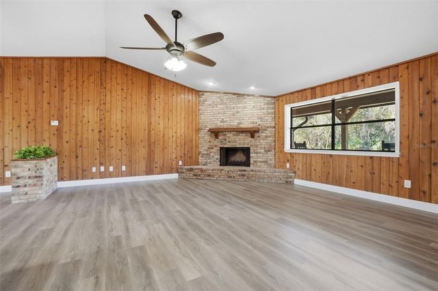 370 SAND PINE PLACE, Geneva, FL 32732