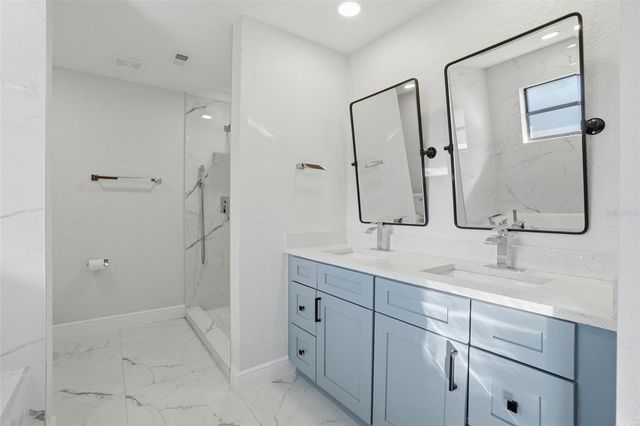 370 SAND PINE PLACE, Geneva, FL 32732