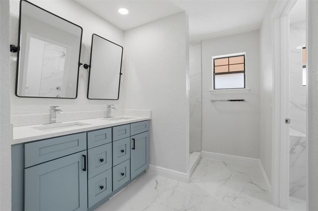 370 SAND PINE PLACE, Geneva, FL 32732