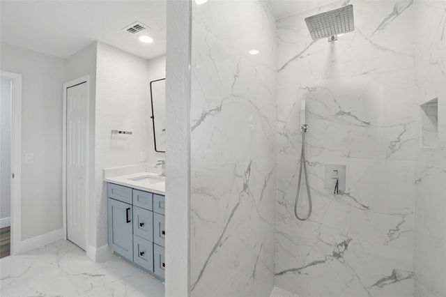 370 SAND PINE PLACE, Geneva, FL 32732