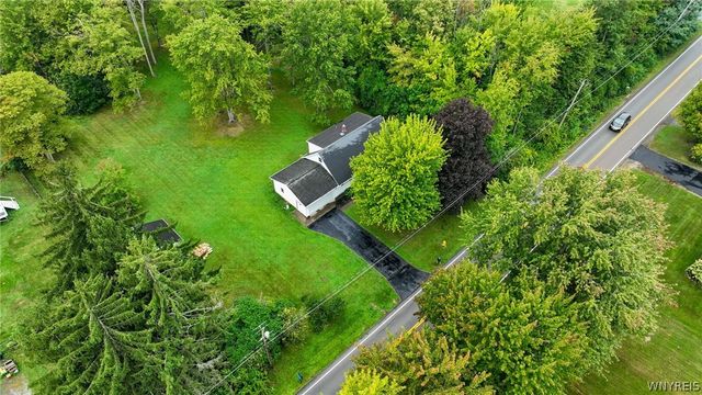 6494 Versailles Road, Hamburg, NY 14085