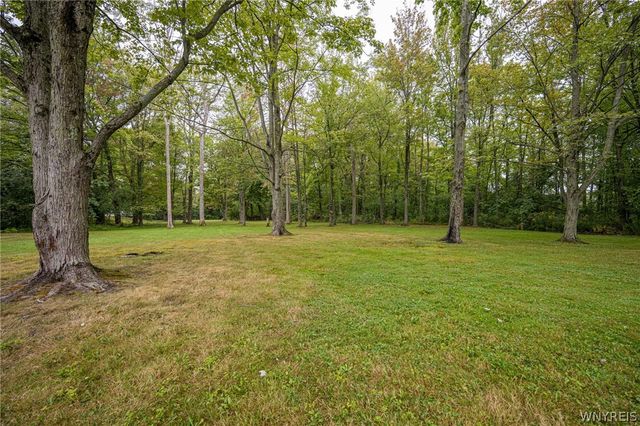 6494 Versailles Road, Hamburg, NY 14085