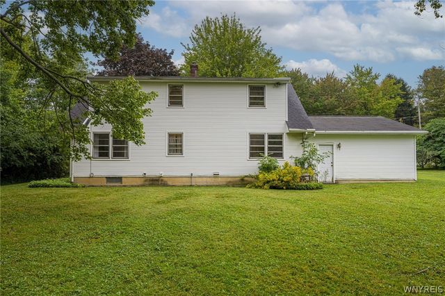 6494 Versailles Road, Hamburg, NY 14085