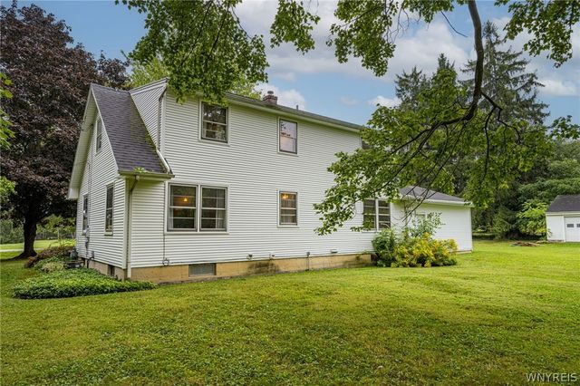 6494 Versailles Road, Hamburg, NY 14085
