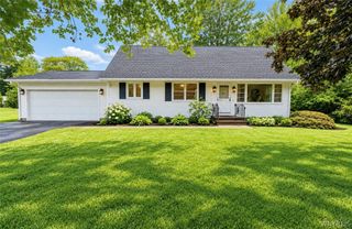 6494 Versailles Road, Hamburg, NY 14085
