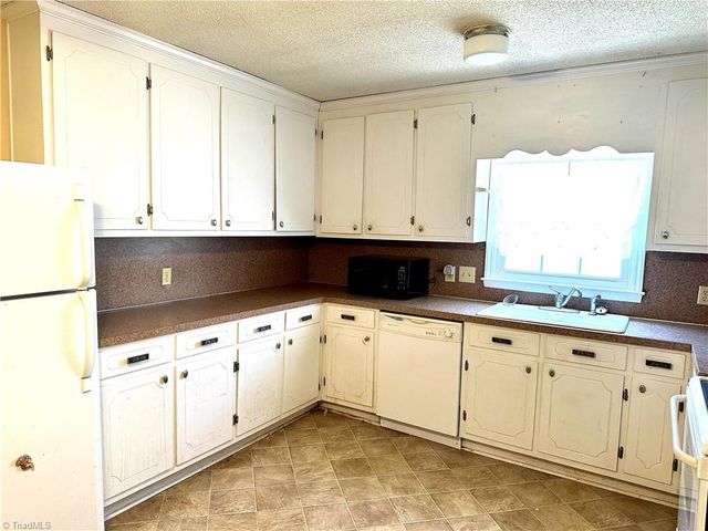 528 Carol Leigh Drive, Gibsonville, NC 27249