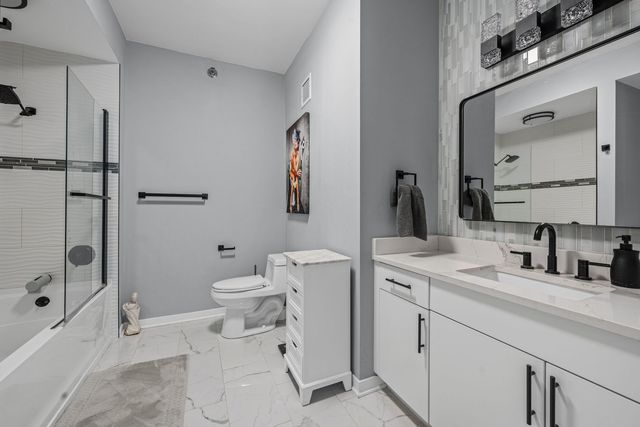 757 N Orleans Street 710, Chicago, IL 60654