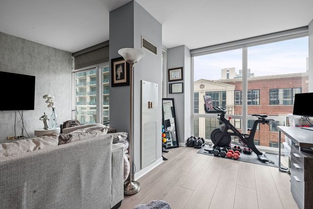 757 N Orleans Street 710, Chicago, IL 60654
