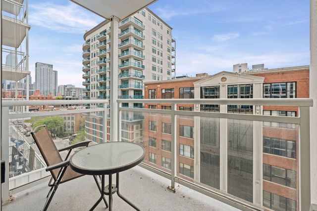 757 N Orleans Street 710, Chicago, IL 60654