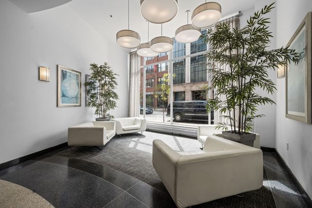 757 N Orleans Street 710, Chicago, IL 60654