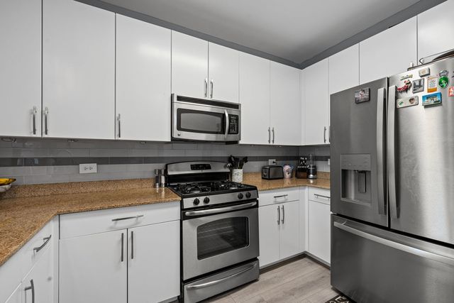 757 N Orleans Street 710, Chicago, IL 60654