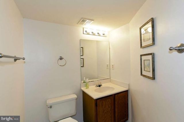 7818 CLOISTER PL, Greenbelt, MD 20770