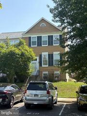 7818 CLOISTER PL, Greenbelt, MD 20770