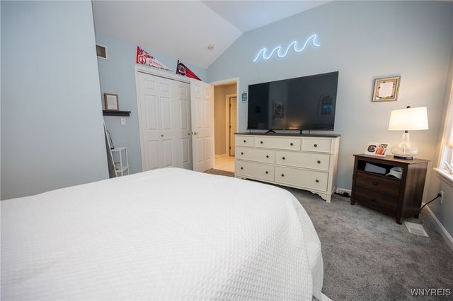 131 Thamesford Court, Amherst, NY 14221