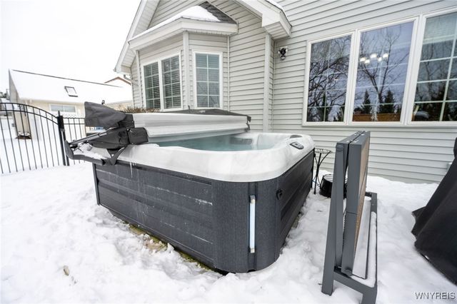 131 Thamesford Court, Amherst, NY 14221