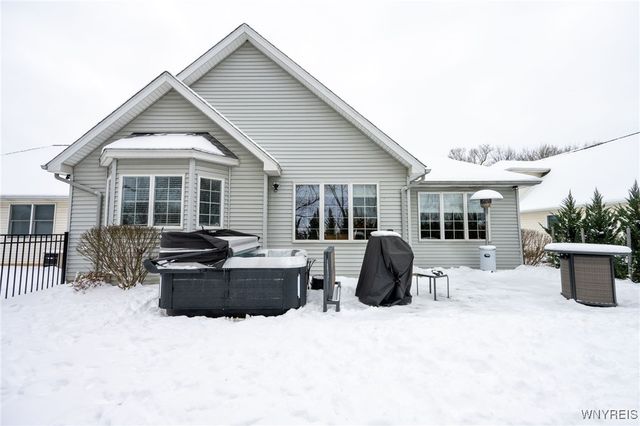 131 Thamesford Court, Amherst, NY 14221