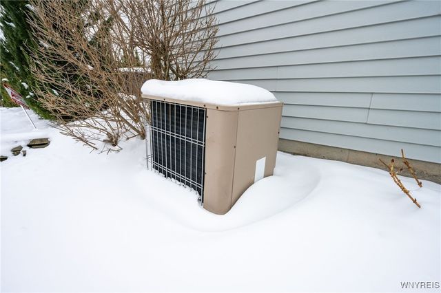 131 Thamesford Court, Amherst, NY 14221