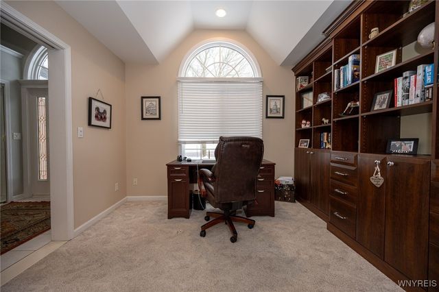 131 Thamesford Court, Amherst, NY 14221