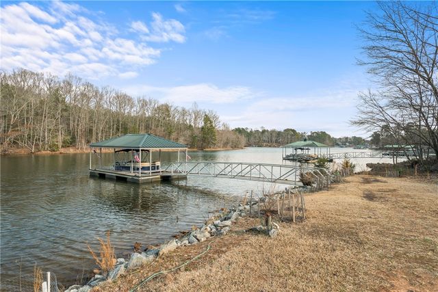 307 Stardust Lane, Seneca, SC 29672