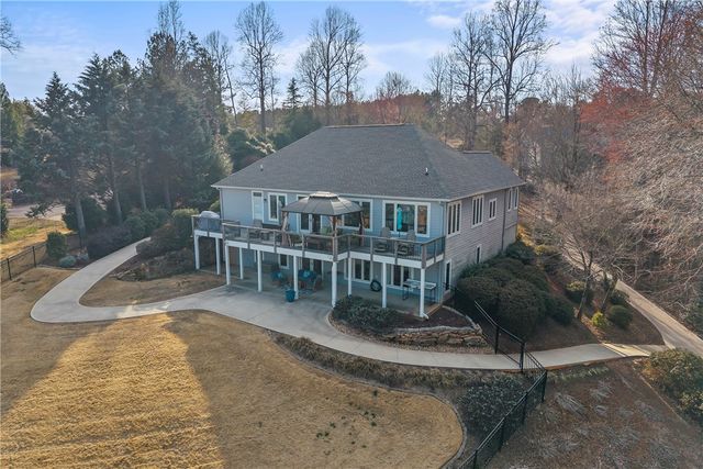 307 Stardust Lane, Seneca, SC 29672