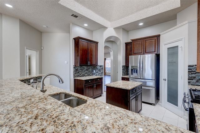10809 River Oaks Drive, Frisco, TX 75035