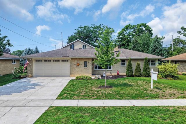 341 Dardis DRIVE, Burlington, WI 53105