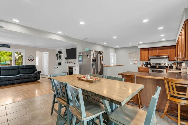 341 Dardis DRIVE, Burlington, WI 53105