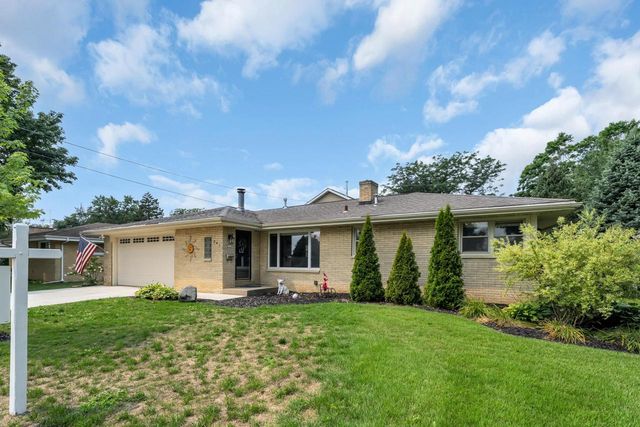 341 Dardis DRIVE, Burlington, WI 53105