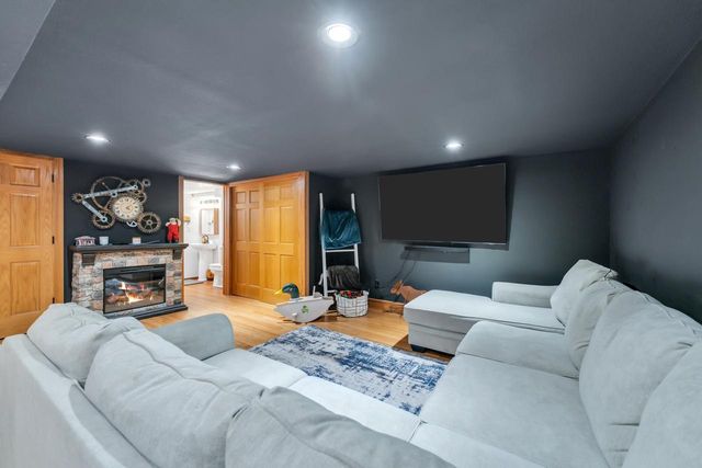 341 Dardis DRIVE, Burlington, WI 53105