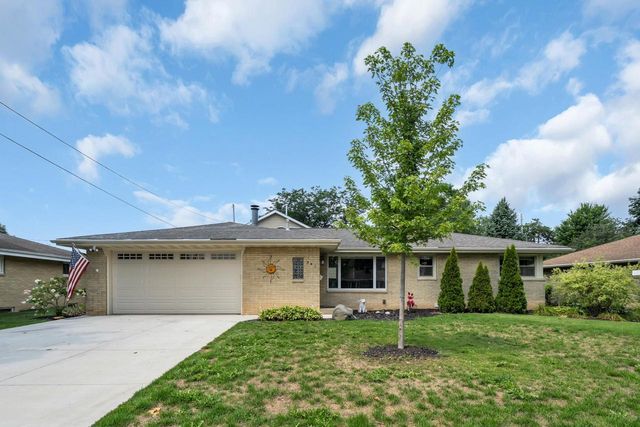 341 Dardis DRIVE, Burlington, WI 53105