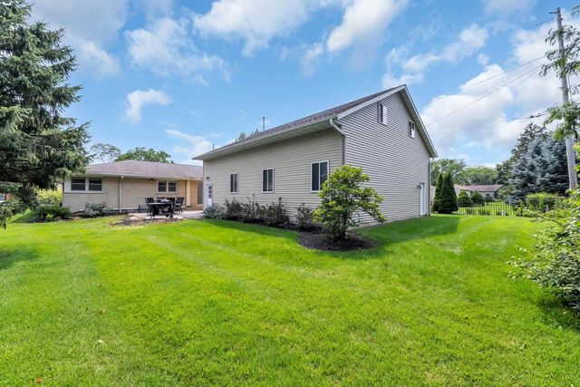 341 Dardis DRIVE, Burlington, WI 53105