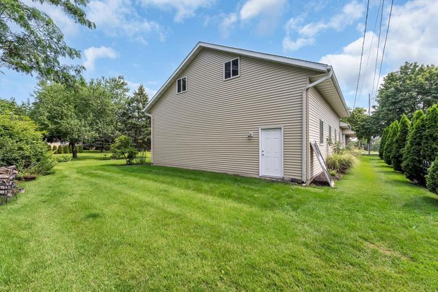 341 Dardis DRIVE, Burlington, WI 53105