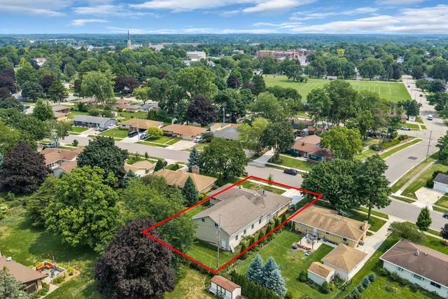 341 Dardis DRIVE, Burlington, WI 53105