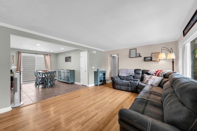 341 Dardis DRIVE, Burlington, WI 53105