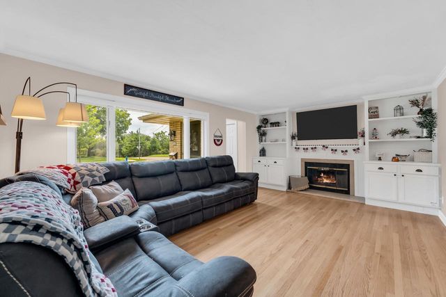341 Dardis DRIVE, Burlington, WI 53105