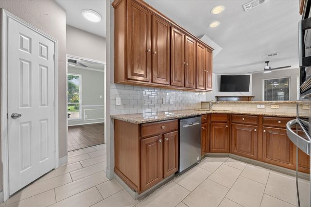 6217 Apache Drive, The Colony, TX 75056