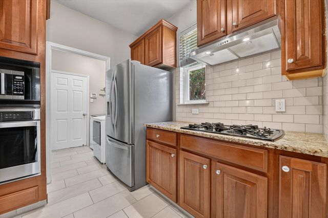 6217 Apache Drive, The Colony, TX 75056