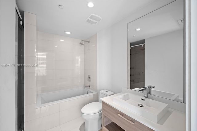 1300 S Miami Avenue 3709, Miami, FL 33130