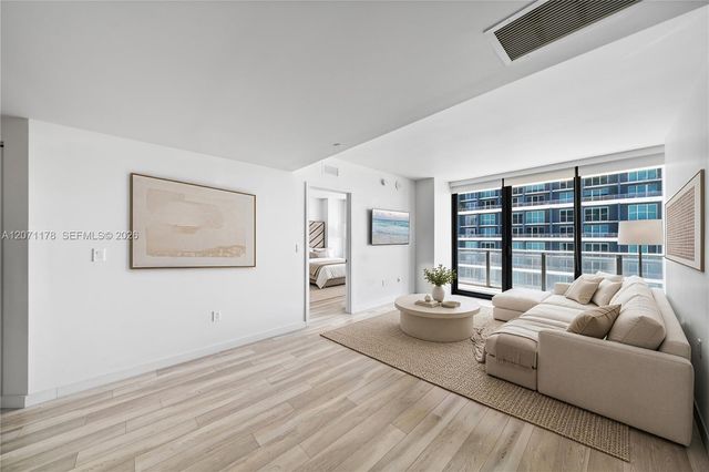 1300 S Miami Avenue 3709, Miami, FL 33130