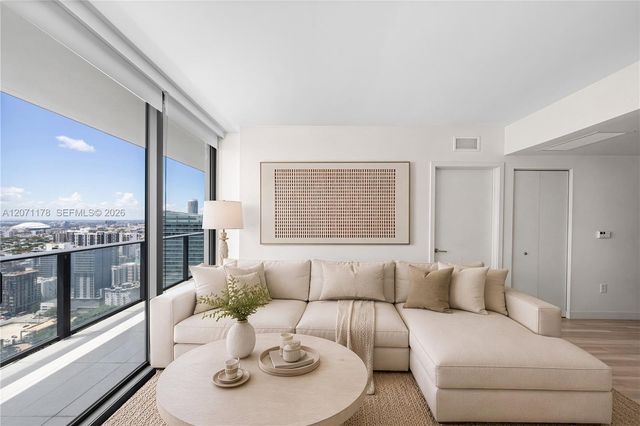 1300 S Miami Avenue 3709, Miami, FL 33130