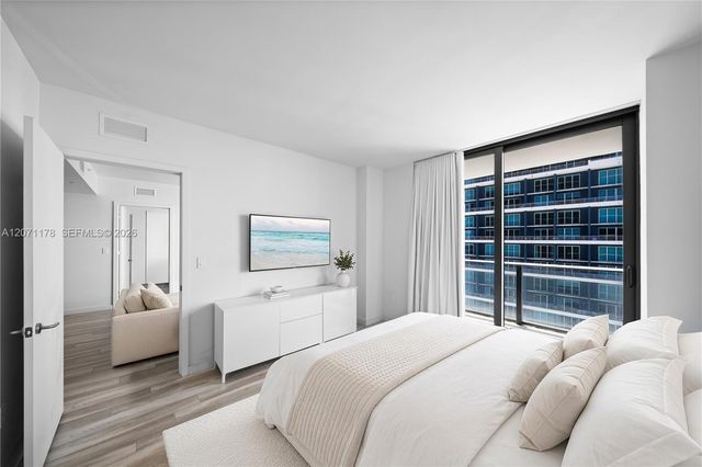 1300 S Miami Avenue 3709, Miami, FL 33130