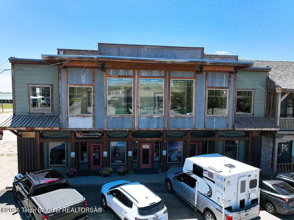 240 E PINE Street, Pinedale, WY 82941 photo 11