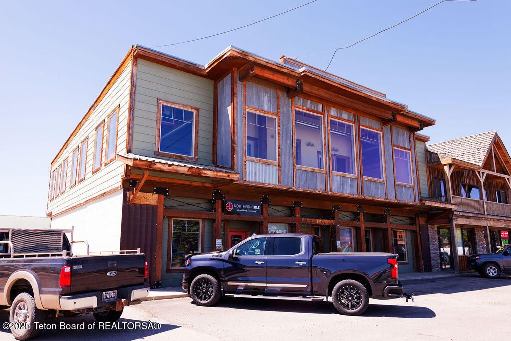 240 E PINE Street, Pinedale, WY 82941 photo 3