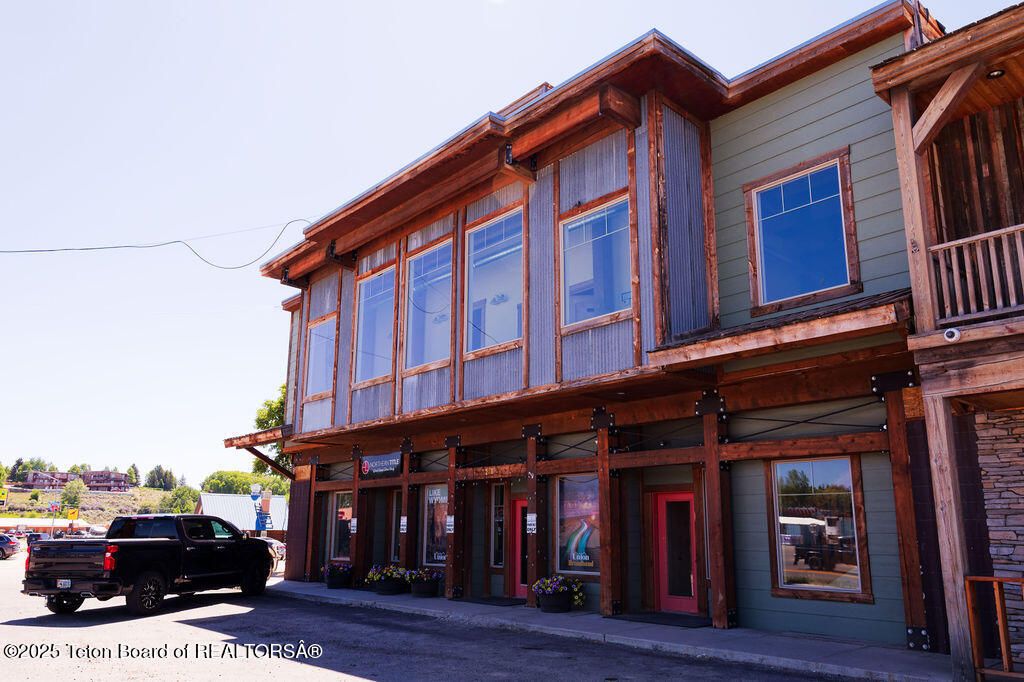 240 E PINE Street, Pinedale, WY 82941 photo 5