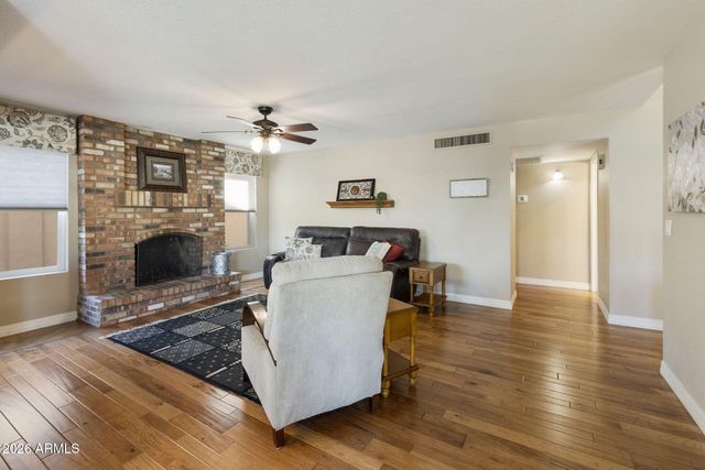 1922 E MYRNA Lane, Tempe, AZ 85284