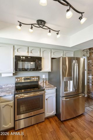 1922 E MYRNA Lane, Tempe, AZ 85284