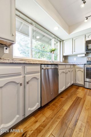 1922 E MYRNA Lane, Tempe, AZ 85284