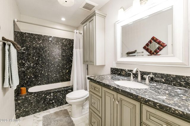 1922 E MYRNA Lane, Tempe, AZ 85284