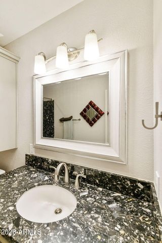 1922 E MYRNA Lane, Tempe, AZ 85284