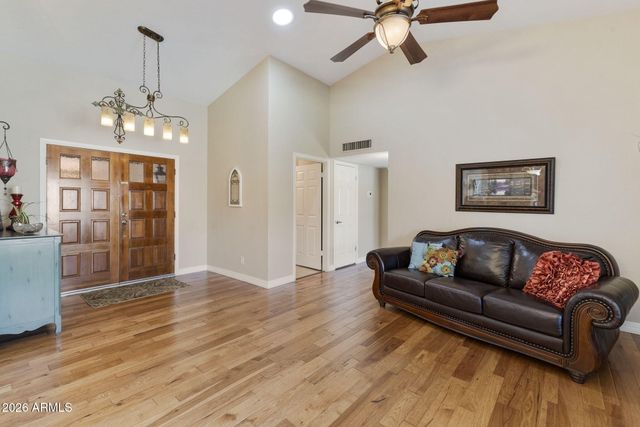 1922 E MYRNA Lane, Tempe, AZ 85284